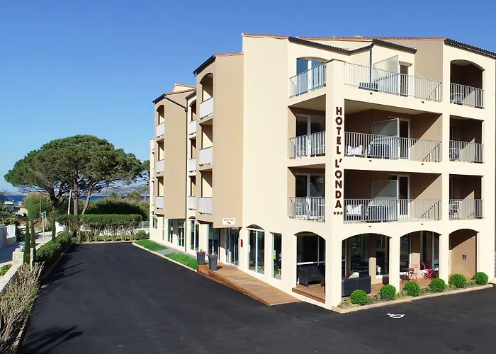 Onda 3* Calvi (Corsica)